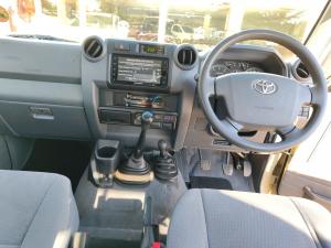 Toyota Land Cruiser 79 4.5D-4D V8 double cab LX - Image 6