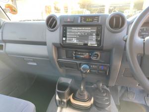 Toyota Land Cruiser 79 4.5D-4D V8 double cab LX - Image 16