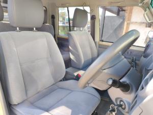 Toyota Land Cruiser 79 4.5D-4D V8 double cab LX - Image 18
