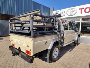 Toyota Land Cruiser 79 4.5D-4D V8 double cab LX - Image 2