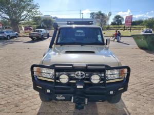Toyota Land Cruiser 79 4.5D-4D V8 double cab LX - Image 4