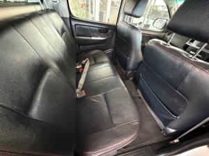 Toyota Hilux 3.0D-4D double cab Raider Legend 45 - Image 15