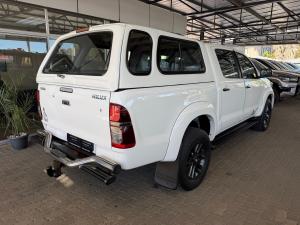 Toyota Hilux 3.0D-4D double cab Raider Legend 45 - Image 2