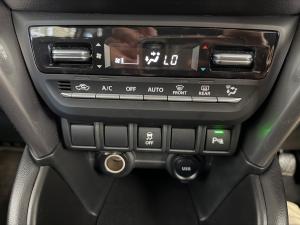 Toyota Urban Cruiser 1.5 XR manual - Image 13