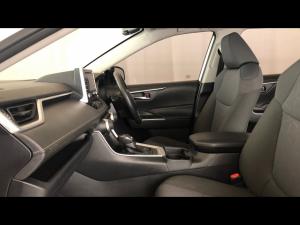 Toyota RAV4 2.0 GX auto - Image 7