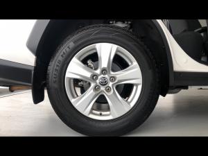 Toyota RAV4 2.0 GX auto - Image 20