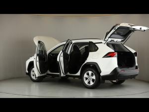 Toyota RAV4 2.0 GX auto - Image 25