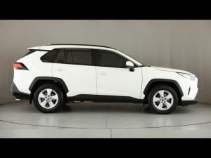 Toyota RAV4 2.0 GX auto - Image 3