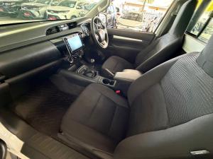 Toyota Hilux 2.4GD-6 single cab Raider manual - Image 7