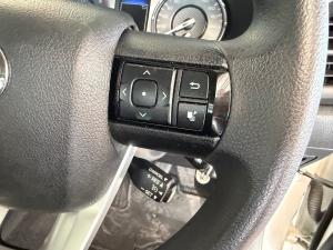 Toyota Hilux 2.4GD-6 single cab Raider manual - Image 9