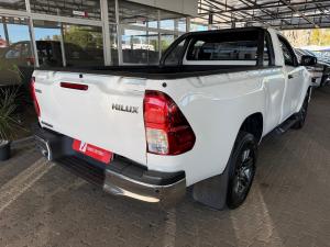 Toyota Hilux 2.4GD-6 single cab Raider manual - Image 2