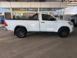 Toyota Hilux 2.4GD-6 single cab Raider manual - Image 3