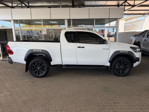 Toyota Hilux 2.8GD-6 Xtra cab Legend manual - Image 3