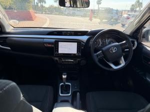 Toyota Hilux 2.8GD-6 double cab Raider auto - Image 6