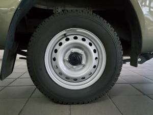 Toyota Hilux 2.0 single cab S (aircon) - Image 9