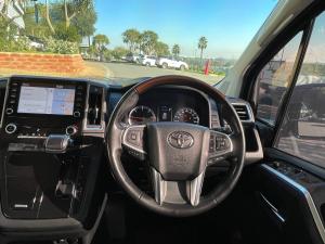 Toyota Quantum 2.8 LWB bus 6-seater VX Premium - Image 8