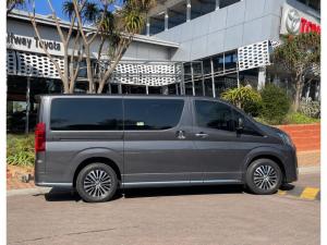 Toyota Quantum 2.8 LWB bus 6-seater VX Premium - Image 3