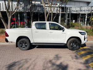 Toyota Hilux 2.4GD-6 double cab 4x4 Raider auto - Image 3