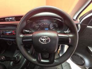 Toyota Hilux 2.0 VvtiP/U Single Cab - Image 8