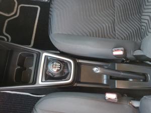 Suzuki Swift 1.2 GL - Image 11