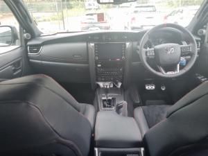 Toyota Fortuner 2.8GD-6 4X4 GR-S automatic - Image 6
