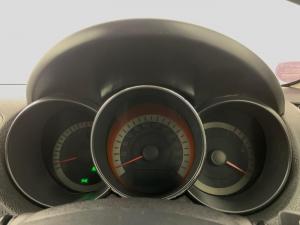 Kia Cerato 2.0 Koup automatic - Image 11