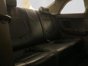 Kia Cerato 2.0 Koup automatic - Image 17
