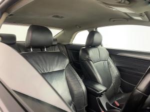 Kia Cerato 2.0 Koup automatic - Image 19
