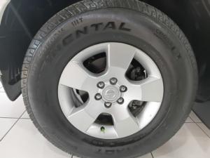 Nissan Navara 2.5dCi double cab XE - Image 13
