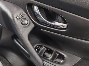 Nissan X-Trail 2.5 4x4 Acenta Plus - Image 13