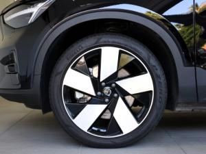 Volvo XC40 Recharge Single Motor Plus - Image 12