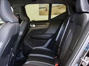 Volvo XC40 Recharge Single Motor Plus - Image 13