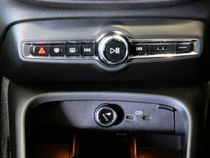 Volvo XC40 Recharge Single Motor Plus - Image 16