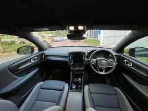 Volvo XC40 Recharge Single Motor Plus - Image 2