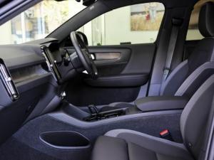 Volvo XC40 Recharge Single Motor Plus - Image 30