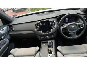 Volvo XC90 T8 Plug-In Hybrid AWD Ultra Dark - Image 2