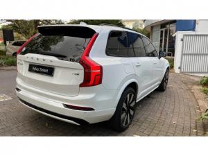 Volvo XC90 T8 Plug-In Hybrid AWD Ultra Dark - Image 3