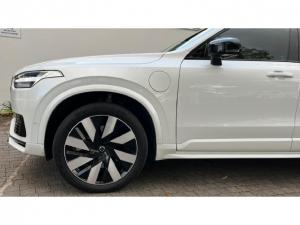 Volvo XC90 T8 Plug-In Hybrid AWD Ultra Dark - Image 4