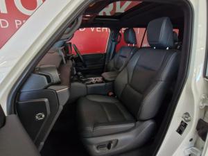 Toyota Land Cruiser Prado 2.8GD VX-R - Image 11
