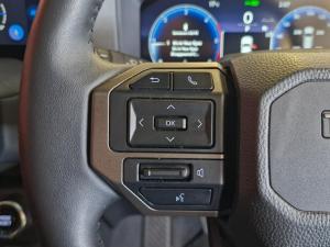 Toyota Land Cruiser Prado 2.8GD VX-R - Image 14