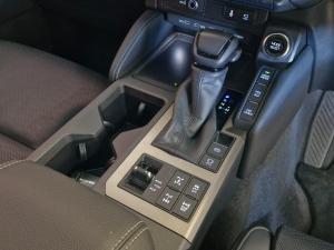 Toyota Land Cruiser Prado 2.8GD VX-R - Image 9