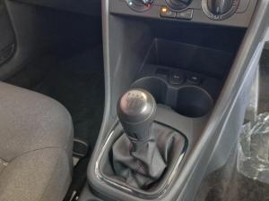 Volkswagen Polo Vivo hatch 1.4 - Image 14
