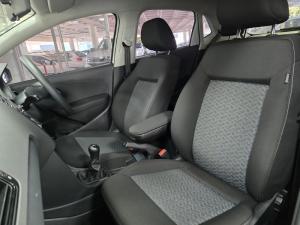 Volkswagen Polo Vivo hatch 1.4 Life - Image 9