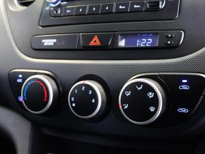 Hyundai Grand i10 1.0 Motion auto - Image 17