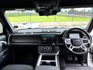 Land Rover Defender 110 D350 X-Dynamic HSE - Image 23