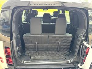 Land Rover Defender 110 D350 X-Dynamic HSE - Image 9