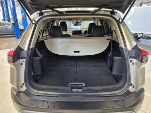 Nissan X-Trail 2.5 Acenta Plus 4WD - Image 19