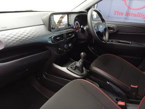 Hyundai Grand i10 1.0 Premium hatch - Image 6