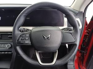 Mahindra XUV700 2.0T AX5 - Image 21