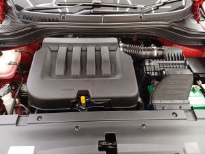 Mahindra XUV700 2.0T AX5 - Image 6